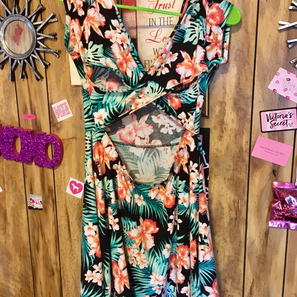 Victoria’s Secret pink dress - Picture 2 of 4